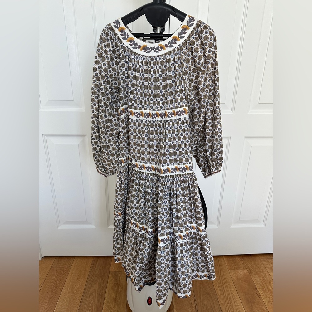 Tory Burch
Printed Puffed Sleeve Midi Dress